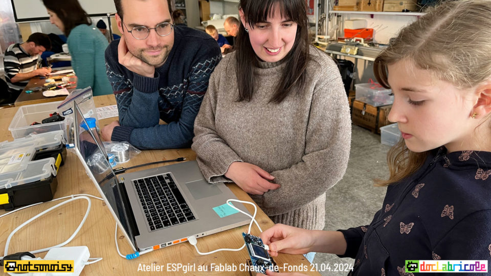 Atelier ESPgirl au Fablab Chaux-de-Fonds 2