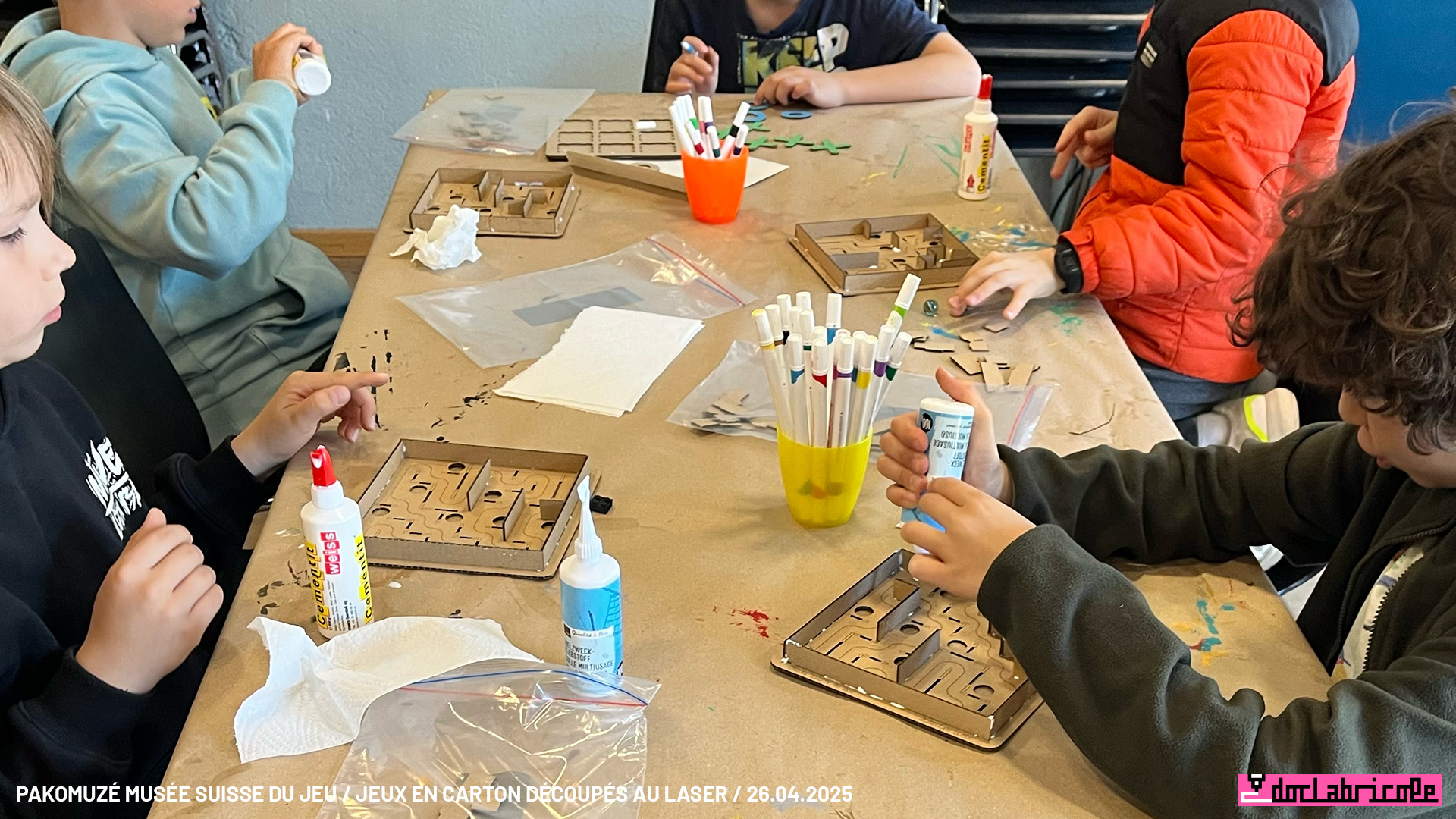 Atelier jeux en carton en découpe laser Pakomuzé au Musée suisse du Jeu