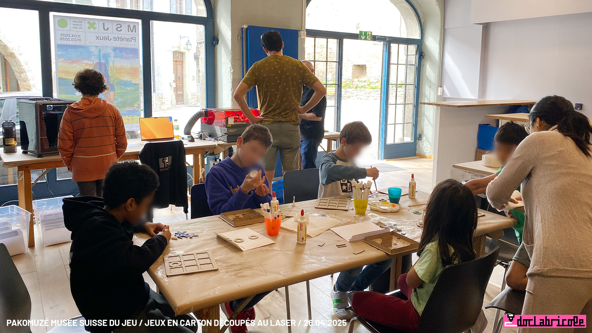 Atelier jeux en carton en découpe laser Pakomuzé au Musée suisse du Jeu